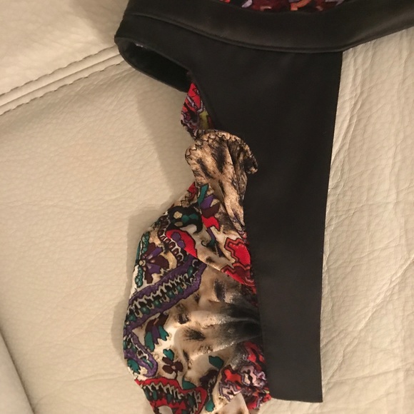 Vintage Just Cavalli multicolor top in 10/10 condition - Picture 2 of 4